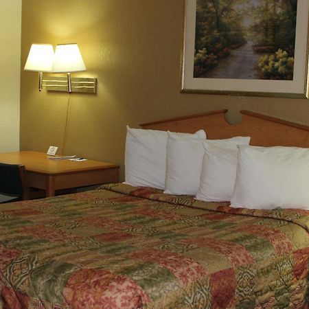 Americas Best Value Inn Grand Forks Luaran gambar