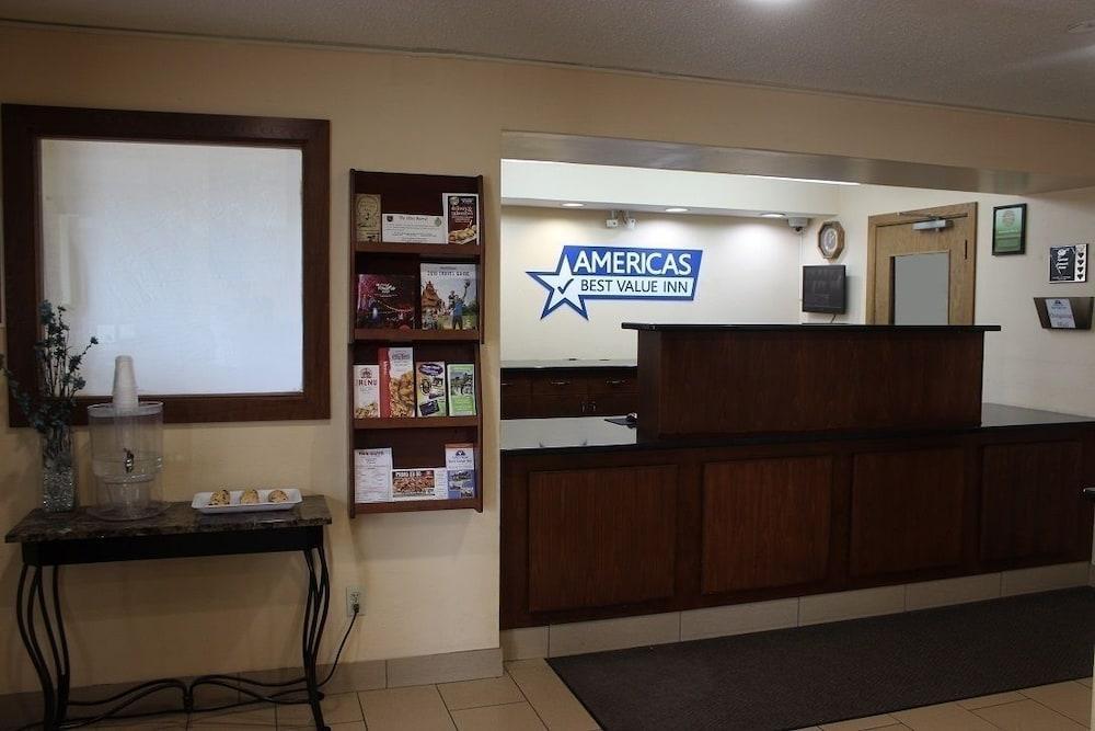 Americas Best Value Inn Grand Forks Luaran gambar