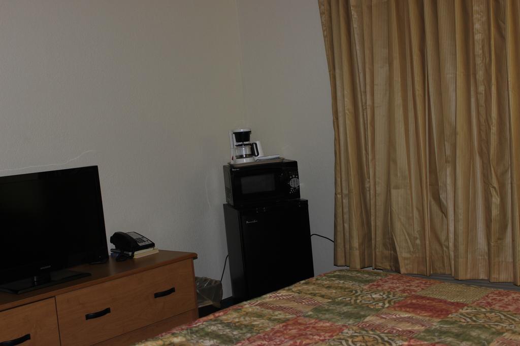 Americas Best Value Inn Grand Forks Luaran gambar