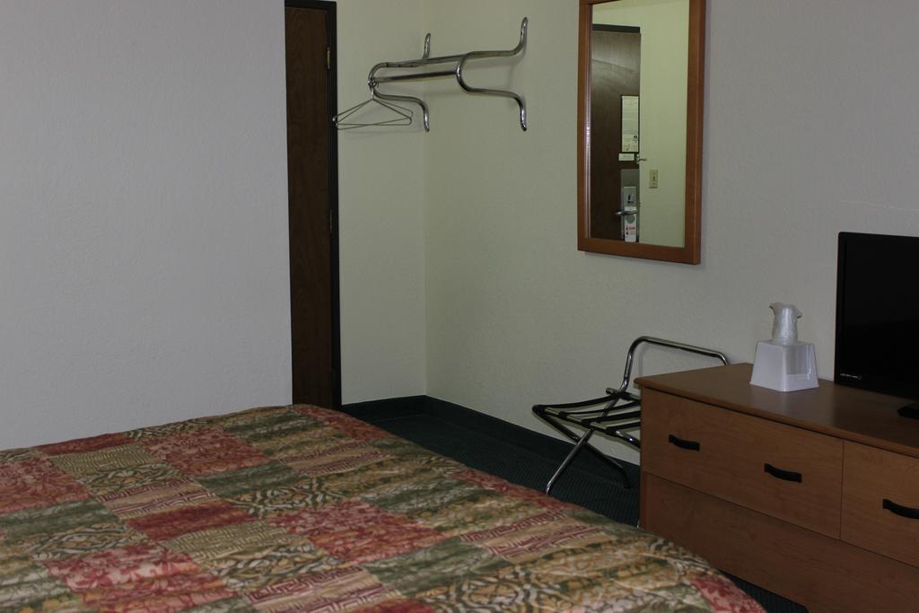 Americas Best Value Inn Grand Forks Luaran gambar