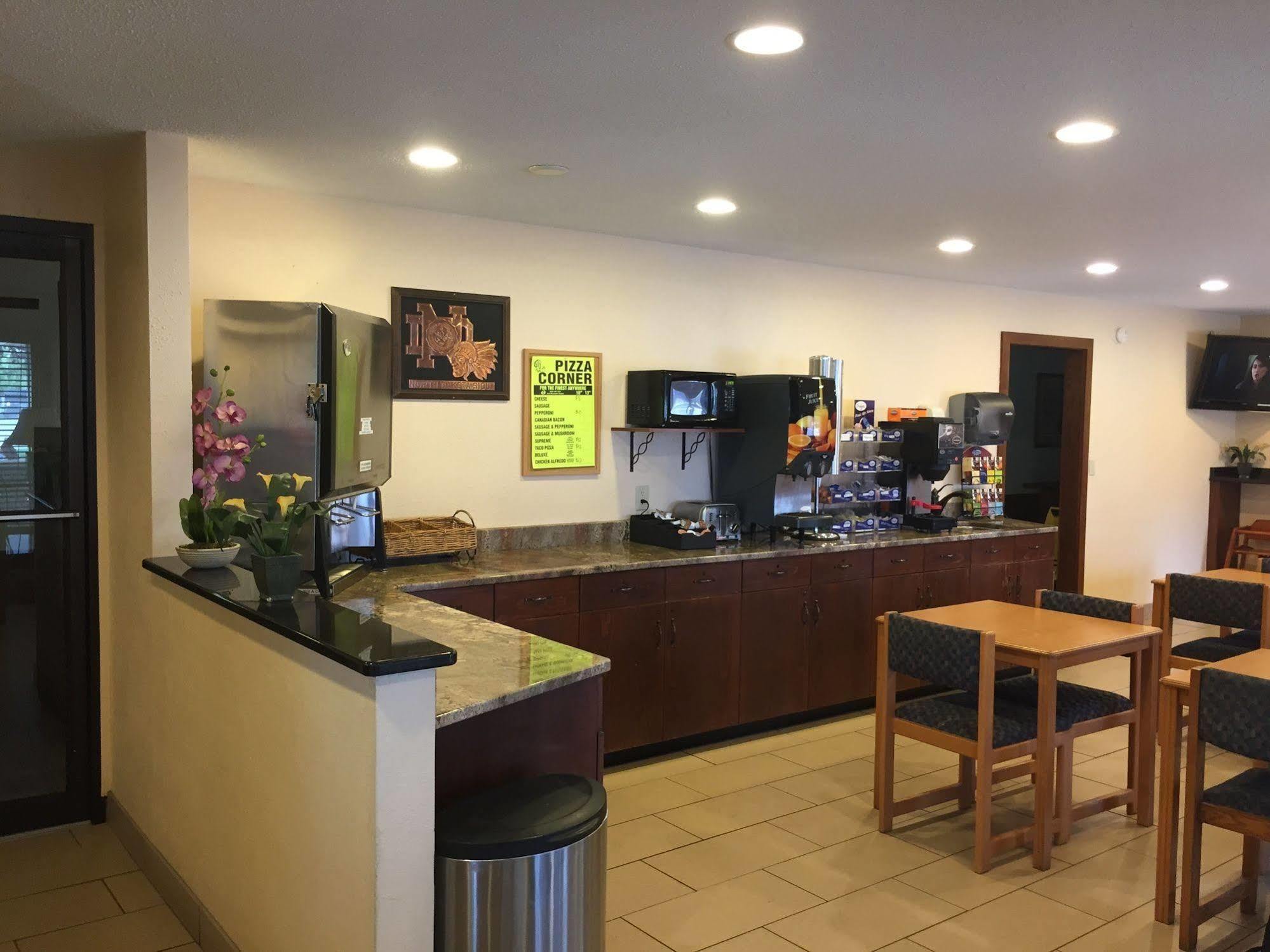 Americas Best Value Inn Grand Forks Luaran gambar